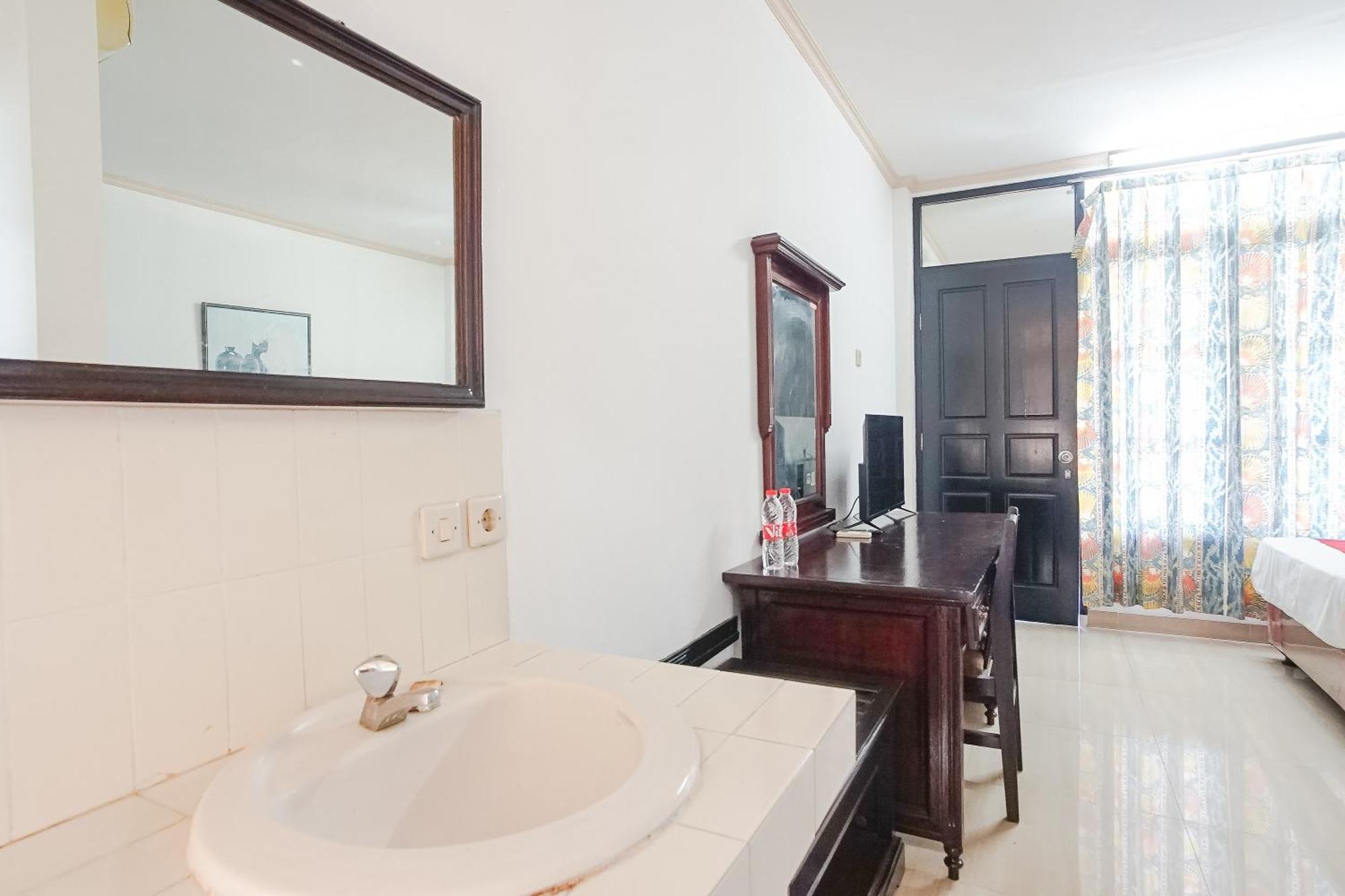Hotel Oranjje Denpasar Exteriér fotografie