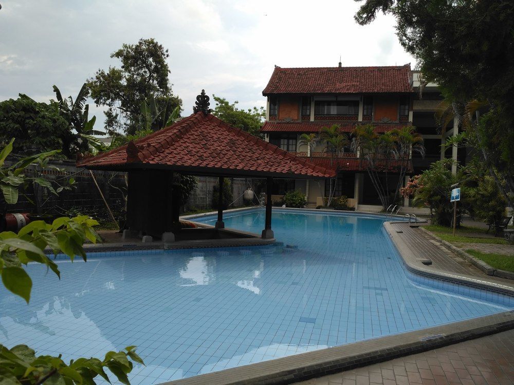Hotel Oranjje Denpasar Exteriér fotografie