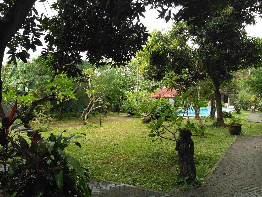 Hotel Oranjje Denpasar Exteriér fotografie